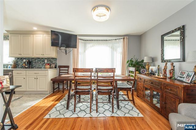 153 Algonquin Trail, Wayne, NJ 07470