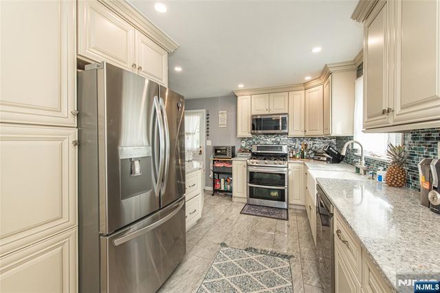 153 Algonquin Trail, Wayne, NJ 07470