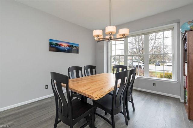 13152 Fox Chase CT, Carrollton, VA 23314