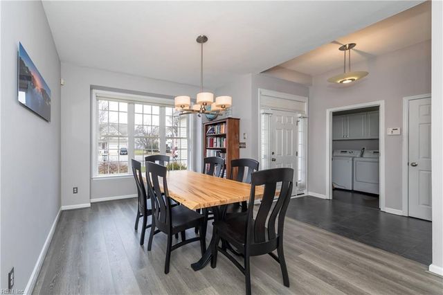 13152 Fox Chase CT, Carrollton, VA 23314