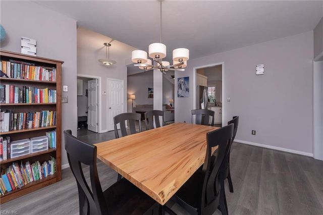 13152 Fox Chase CT, Carrollton, VA 23314