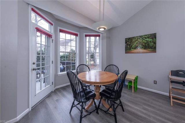 13152 Fox Chase CT, Carrollton, VA 23314