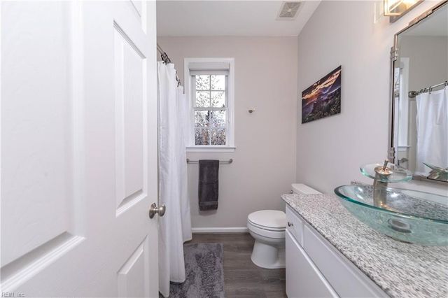 13152 Fox Chase CT, Carrollton, VA 23314