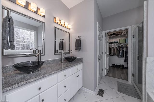 13152 Fox Chase CT, Carrollton, VA 23314