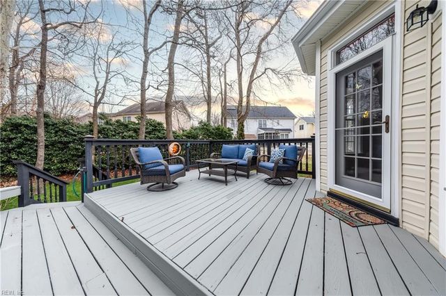 13152 Fox Chase CT, Carrollton, VA 23314