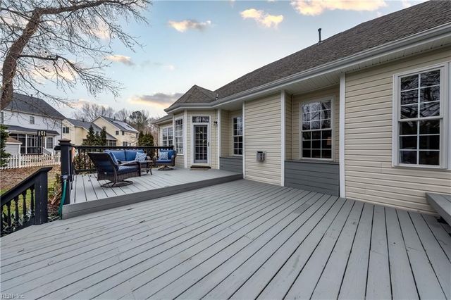 13152 Fox Chase CT, Carrollton, VA 23314