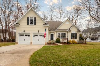 13152 Fox Chase CT, Carrollton, VA 23314