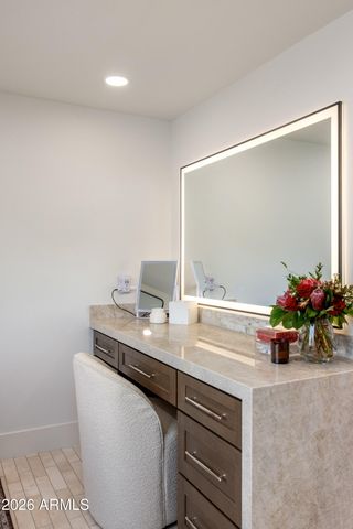 9349 E CALLE DE VALLE Drive, Scottsdale, AZ 85255