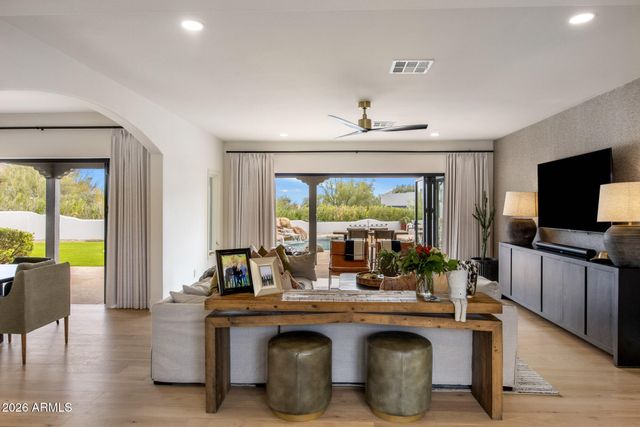 9349 E CALLE DE VALLE Drive, Scottsdale, AZ 85255