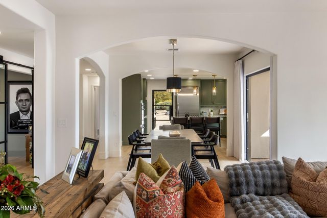 9349 E CALLE DE VALLE Drive, Scottsdale, AZ 85255