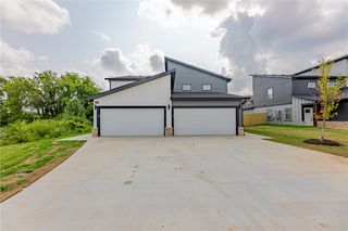 1406 SW Poigai Way 1, Bentonville, AR 72712