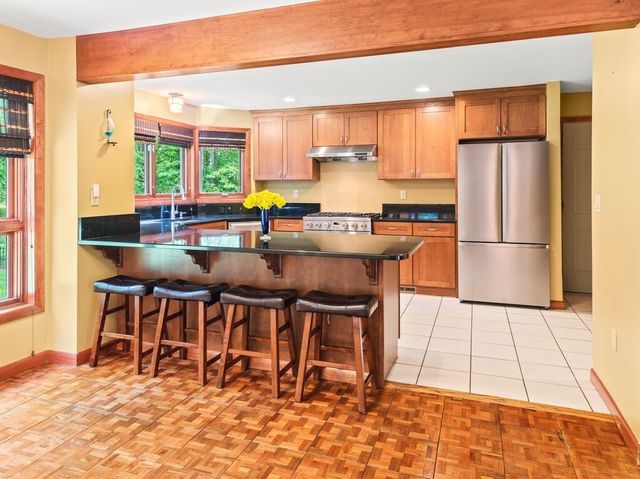 174 Cedar St, Sturbridge, MA 01566