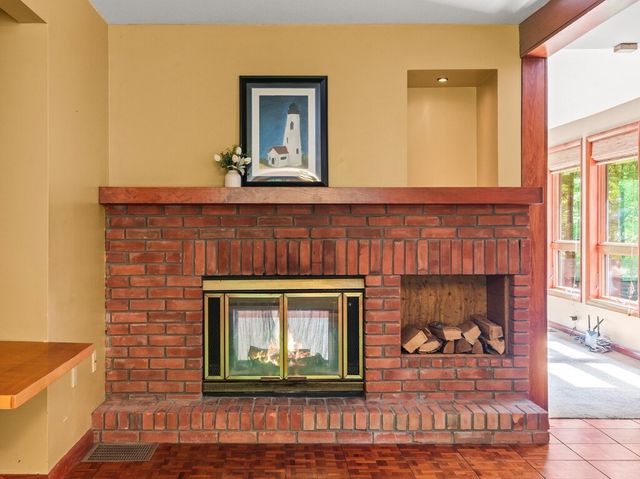 174 Cedar St, Sturbridge, MA 01566