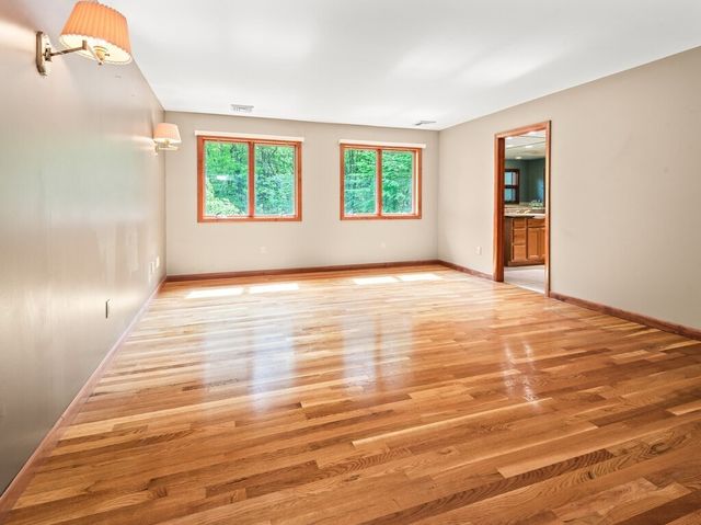 174 Cedar St, Sturbridge, MA 01566