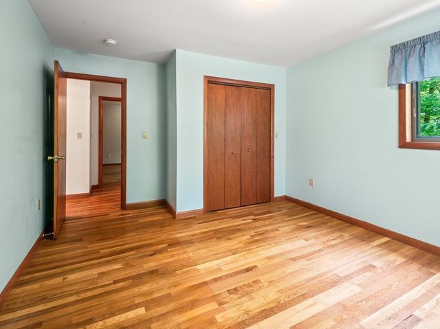 174 Cedar St, Sturbridge, MA 01566