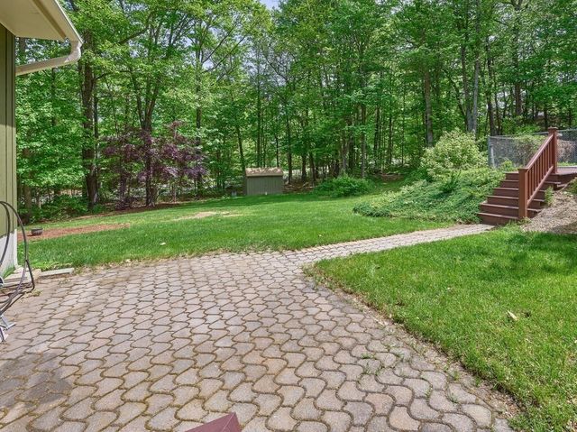 174 Cedar St, Sturbridge, MA 01566
