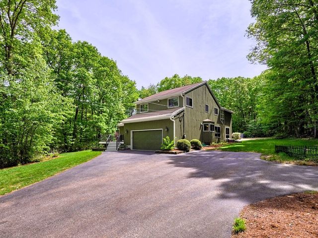 174 Cedar St, Sturbridge, MA 01566