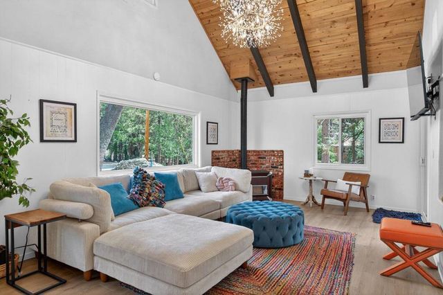 52230 Sylvan Way, Idyllwild, CA 92549