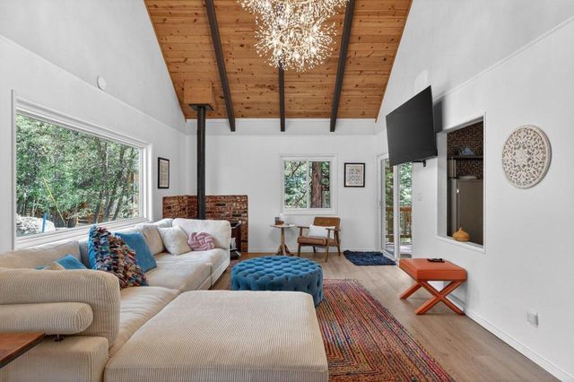 52230 Sylvan Way, Idyllwild, CA 92549