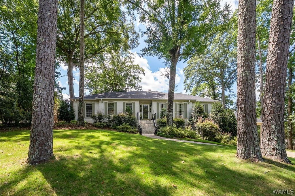 4629 White Dogwood, Northport, AL 35473