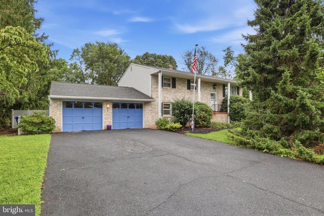 426 JENNIFER DR, New Cumberland, PA 17070