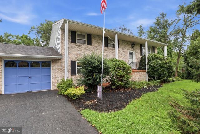 426 JENNIFER DR, New Cumberland, PA 17070