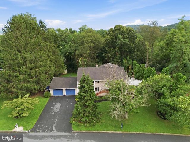426 JENNIFER DR, New Cumberland, PA 17070