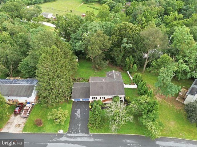 426 JENNIFER DR, New Cumberland, PA 17070