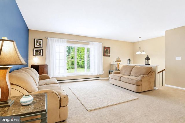 426 JENNIFER DR, New Cumberland, PA 17070