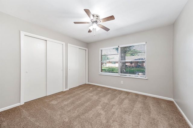 1033 S Booth Lane, Alvin, TX 77511