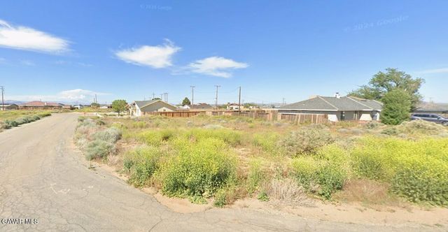 7901 Kalmia Avenue, California City, CA 93505