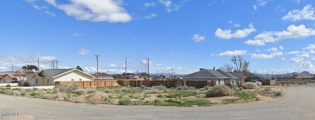 7901 Kalmia Avenue, California City, CA 93505