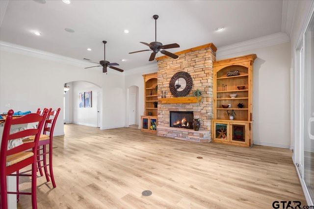 15176 County Road 472, Tyler, TX 75706
