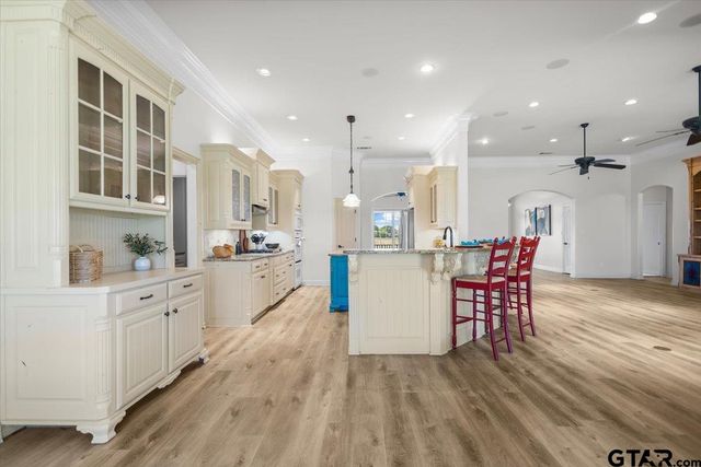 15176 County Road 472, Tyler, TX 75706