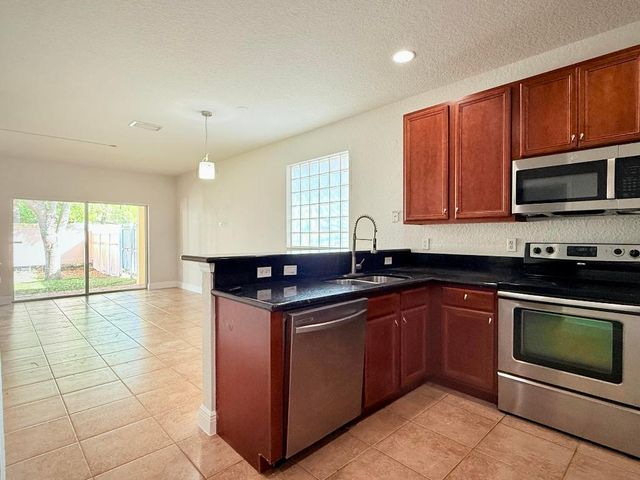 888 Quartz Terrace, West Palm Beach, FL 33413
