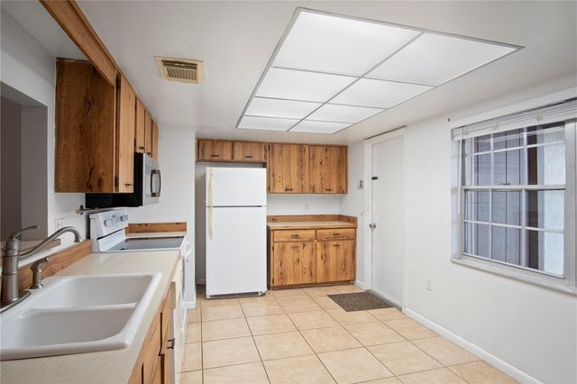 4310 SUNTREE BOULEVARD, Orlando, FL 32817