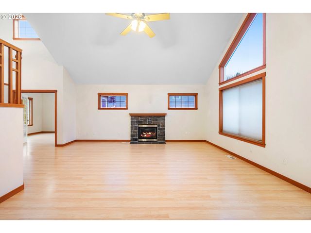 16108 Se BYBEE Ct, Portland, OR 97236