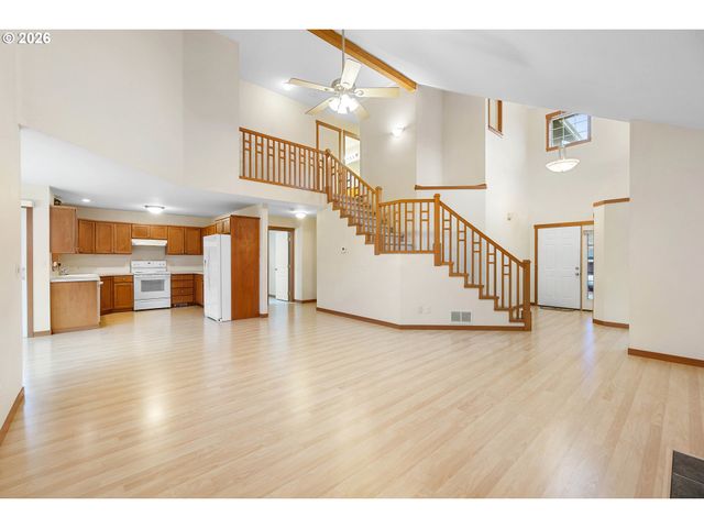 16108 Se BYBEE Ct, Portland, OR 97236