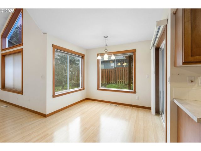 16108 Se BYBEE Ct, Portland, OR 97236