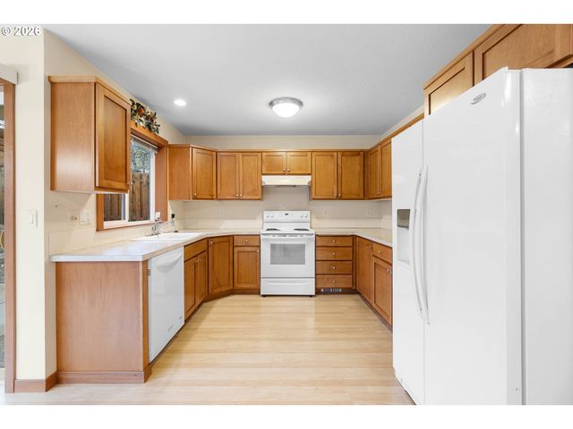 16108 Se BYBEE Ct, Portland, OR 97236