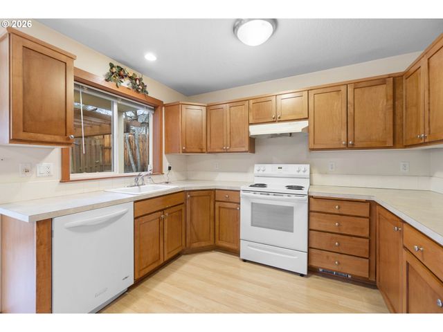 16108 Se BYBEE Ct, Portland, OR 97236