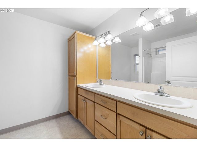 16108 Se BYBEE Ct, Portland, OR 97236