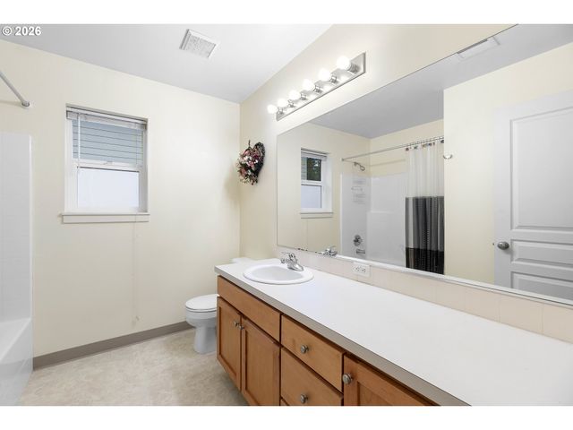 16108 Se BYBEE Ct, Portland, OR 97236