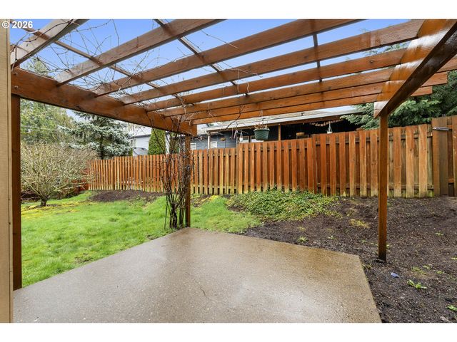 16108 Se BYBEE Ct, Portland, OR 97236