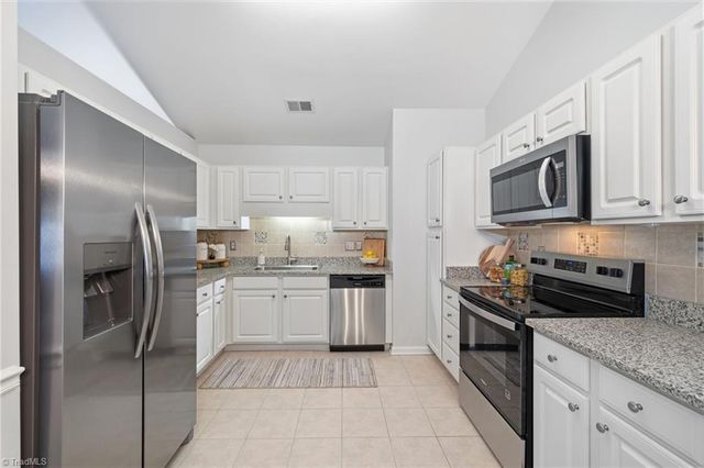 3932 Creekside Court, Winston-salem, NC 27127