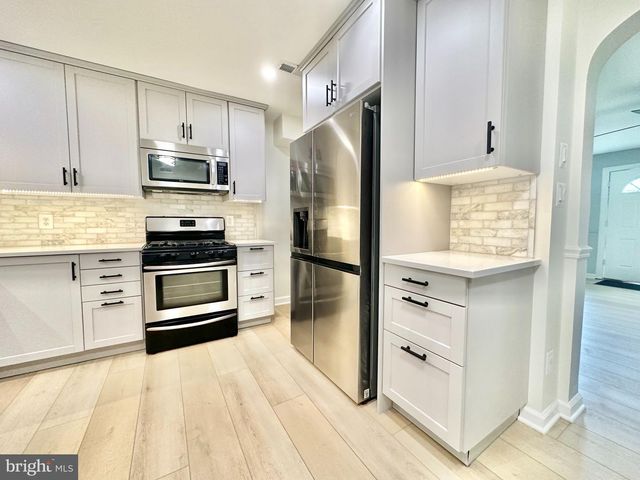 1010 BASHFORD LN, Alexandria, VA 22314