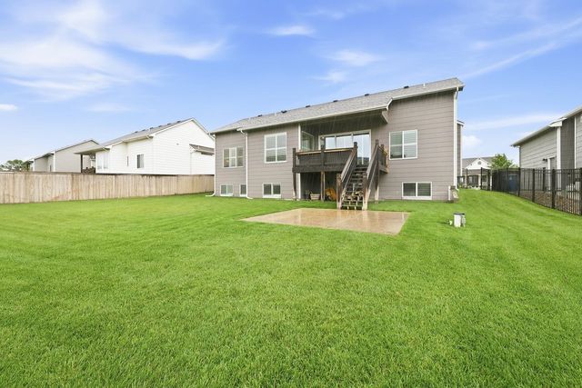 1132 W Ledgestone St, Andover, KS 67002