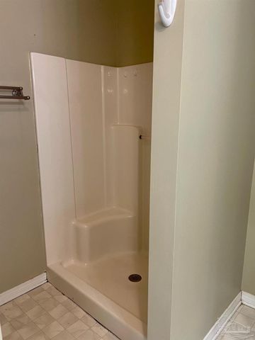 5162 Goshawk Dr, Milton, FL 32570