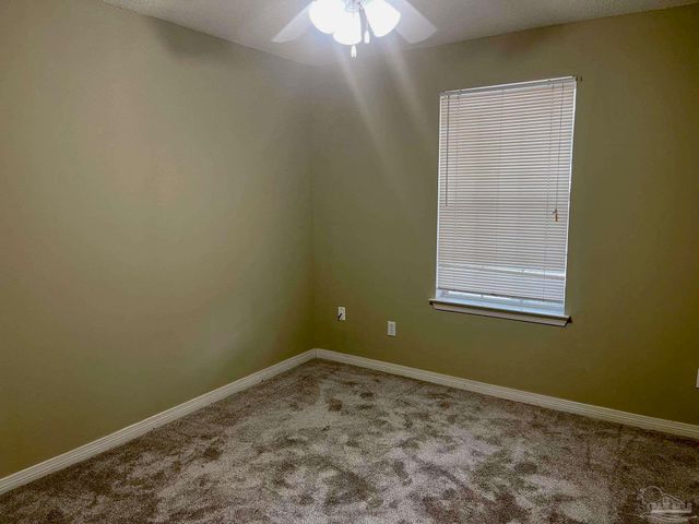 5162 Goshawk Dr, Milton, FL 32570