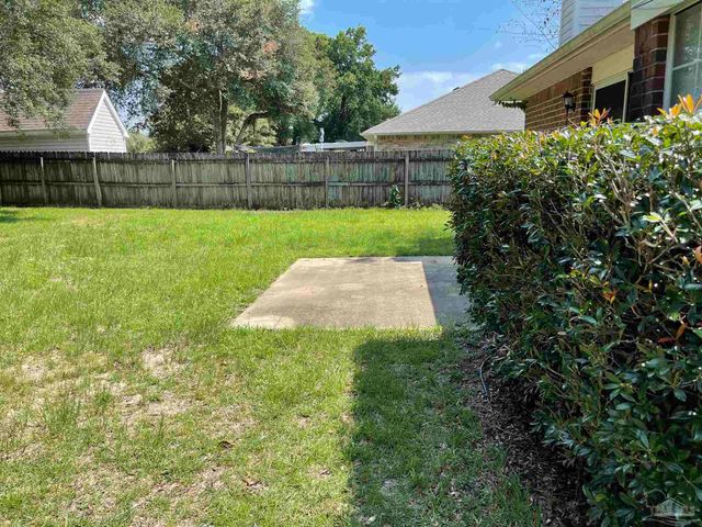 5162 Goshawk Dr, Milton, FL 32570